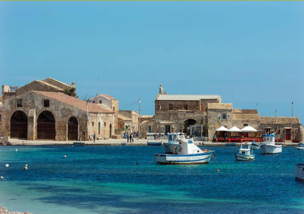 Tra Cielo E Mare - Spiaggia San Lorenzo Reitani Buitenkant foto